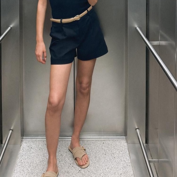 Zara - darted bermuda short with belt - Picture 1 of 1